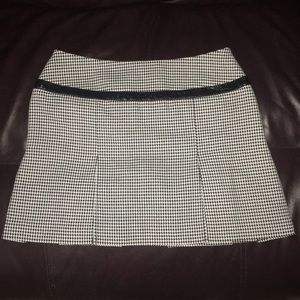 Q.U.E MINI SKIRT